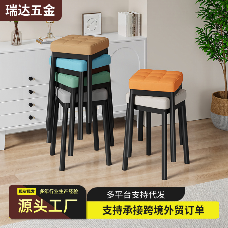 家用软包休闲凳子塑料餐凳可叠放客厅方凳吃饭凳子卧室加厚梳妆凳产品实拍图