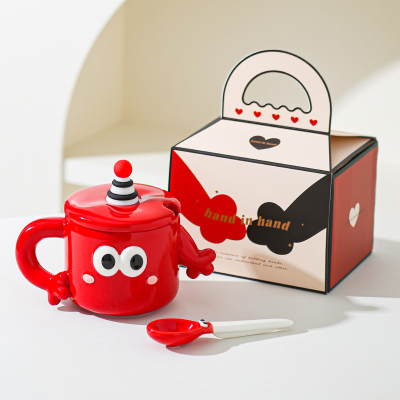 Copas de mano copas de cerámica de pareja caja de regalo extraña taza de marca con cubierta pequeña taza de agua doméstica taza de regalo de boda