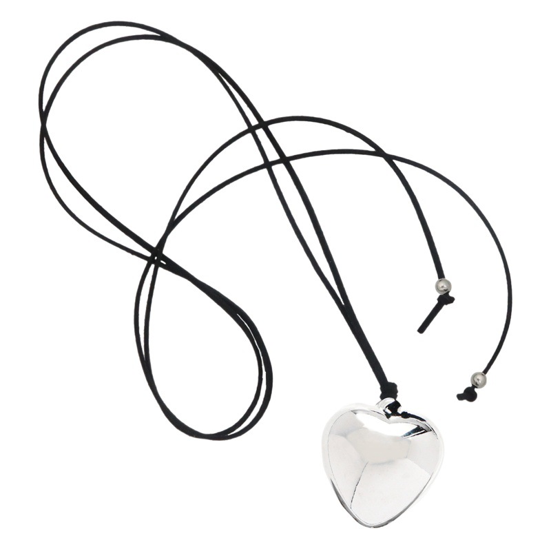 Joyería transfronteriza Corea del Sur blogger fiebre mismo estilo gran amor colgante collar plateado punk sweetheart suéter cadena