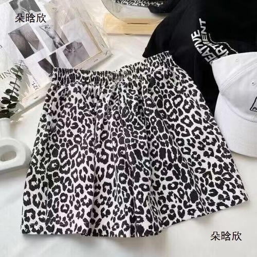 Beach shorts with elastic leopard print wide-leg ultra-thin slimming loose versatile dancing pants with high-waist