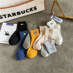 Summer and Autumn New Arrival Plain Color Embroidered Short Calf Socks for Girls and Boys, Instagram Trendy and Popular, Mid-Calf Socks for Men, Cotton Sports Socks