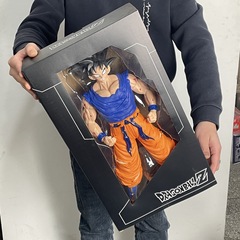逸品のドラゴンボールの手はアニメの孫悟空をします。