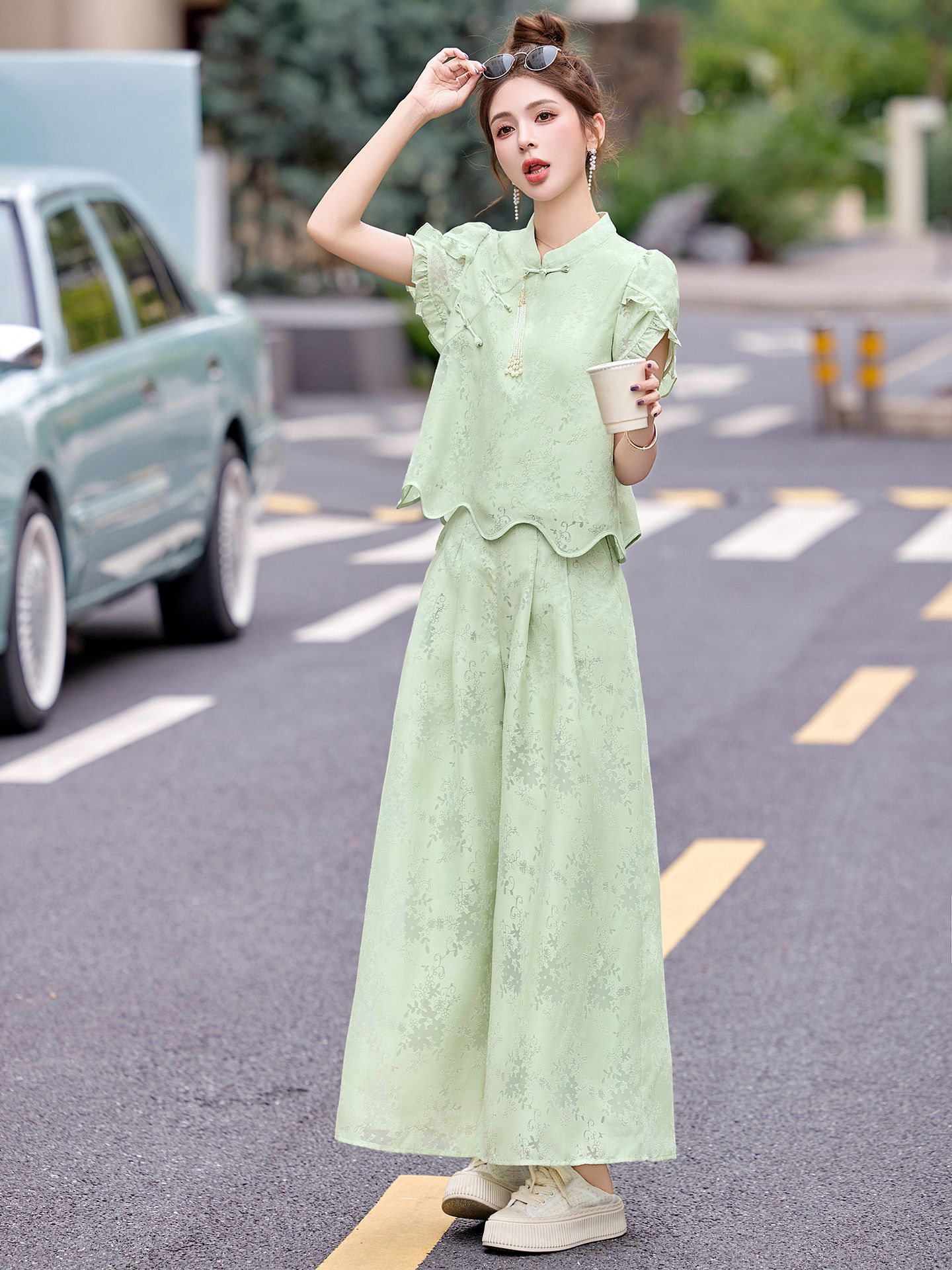 Bộ váy hai mảnh tay ngắn phong cách Trung Hoa cổ điển họa tiết jacquard mùa hè 2025 — Màu vàng be, Màu xanh lá