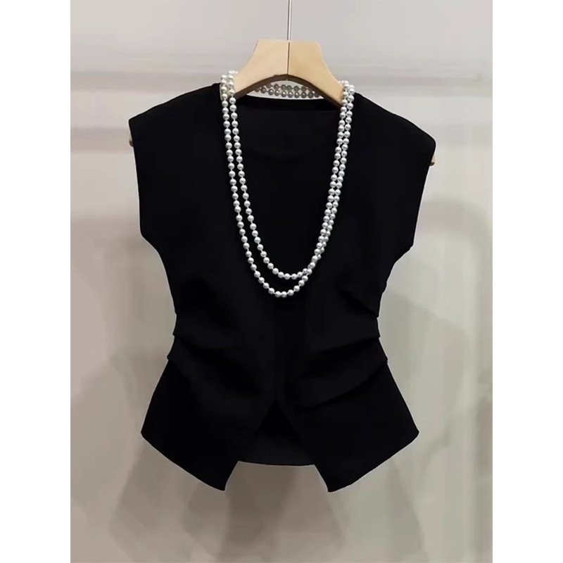 Black Round Neck Ice Silk Soft Waxy Sleeveless Knitwear for Women Summer 2025 New Pleated Waist Slit Age-Reducing Top Trendy Black Round Neck Ice Silk Soft Waxy Sleeveless Knitwear for Women Summer 2025 New Pleated Waist Slit Age-Reducing Top Trendy