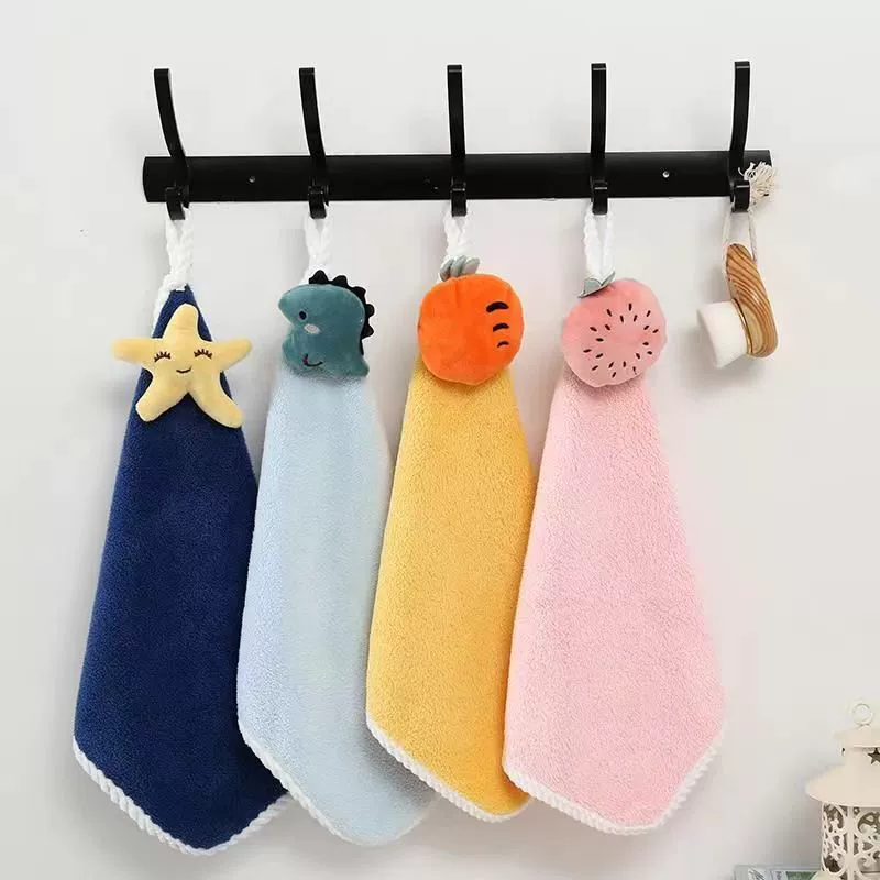 Подвесное мультяшное полотенце для рук Кухня Ванная комната Коралловое флисовое полотенце для рук утолщенное Впитывающее маленькое полотенце для детей