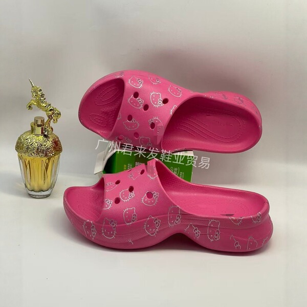 Women's fashionable summer breathable Crocs-style slippers
