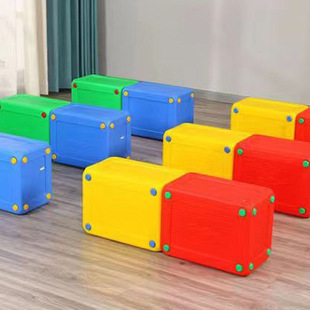Multifunctional environmental protection plastic stool classroom stool student hexahedral stool music building blocks chorus stool portable handle