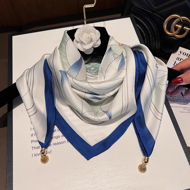 재스퍼 로터스--[마그네틱 새틴 스퀘어 스카프]