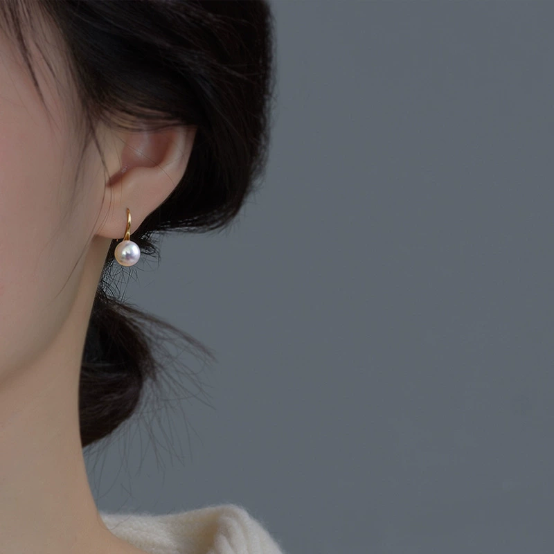 Organic retro earrings from pearl, mosquito coil, ear clips, pearl silver, light luxury style, french style, high-quality style, bright catchy style, wholesale