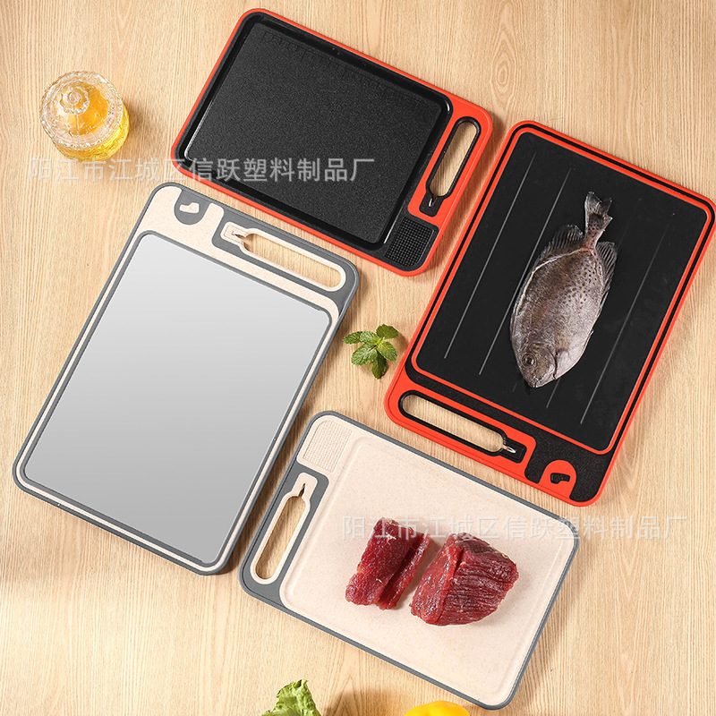 Placa de verduras multifuncional de descongelación de doble cara Placa de verduras de aleación de aluminio con afilador de ajo de molienda Pintura de pulverización Placa de corte de verduras de molienda