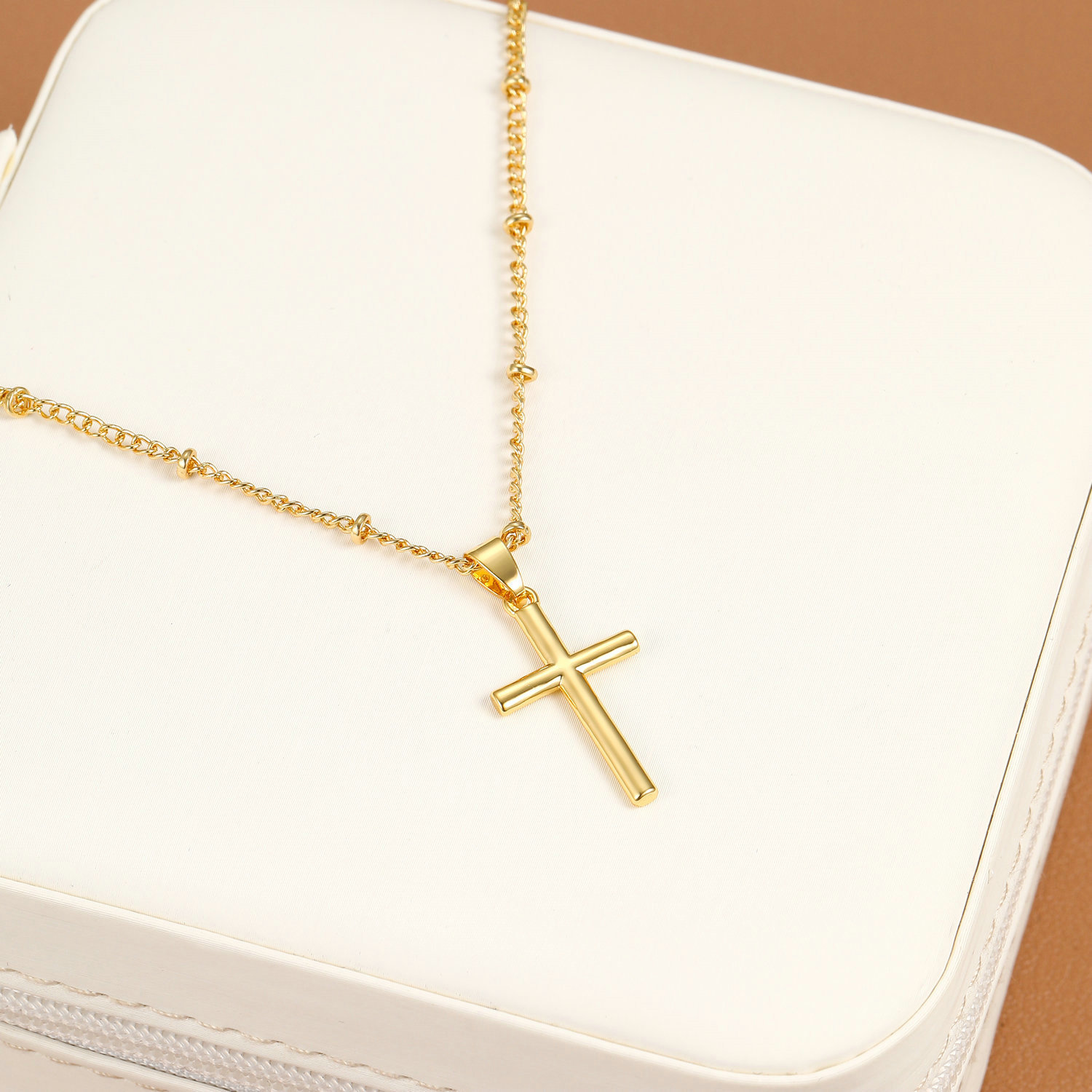 Collana con pendente a croce per donna catena oro_voghion.com