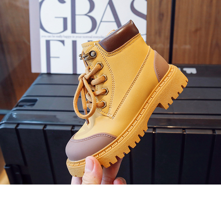 Barnens små gula stövlar 2023 höstnya pojkar engelska martinstövlar flickor korta stövlar enkla stövlar mellanstora_voghion.com