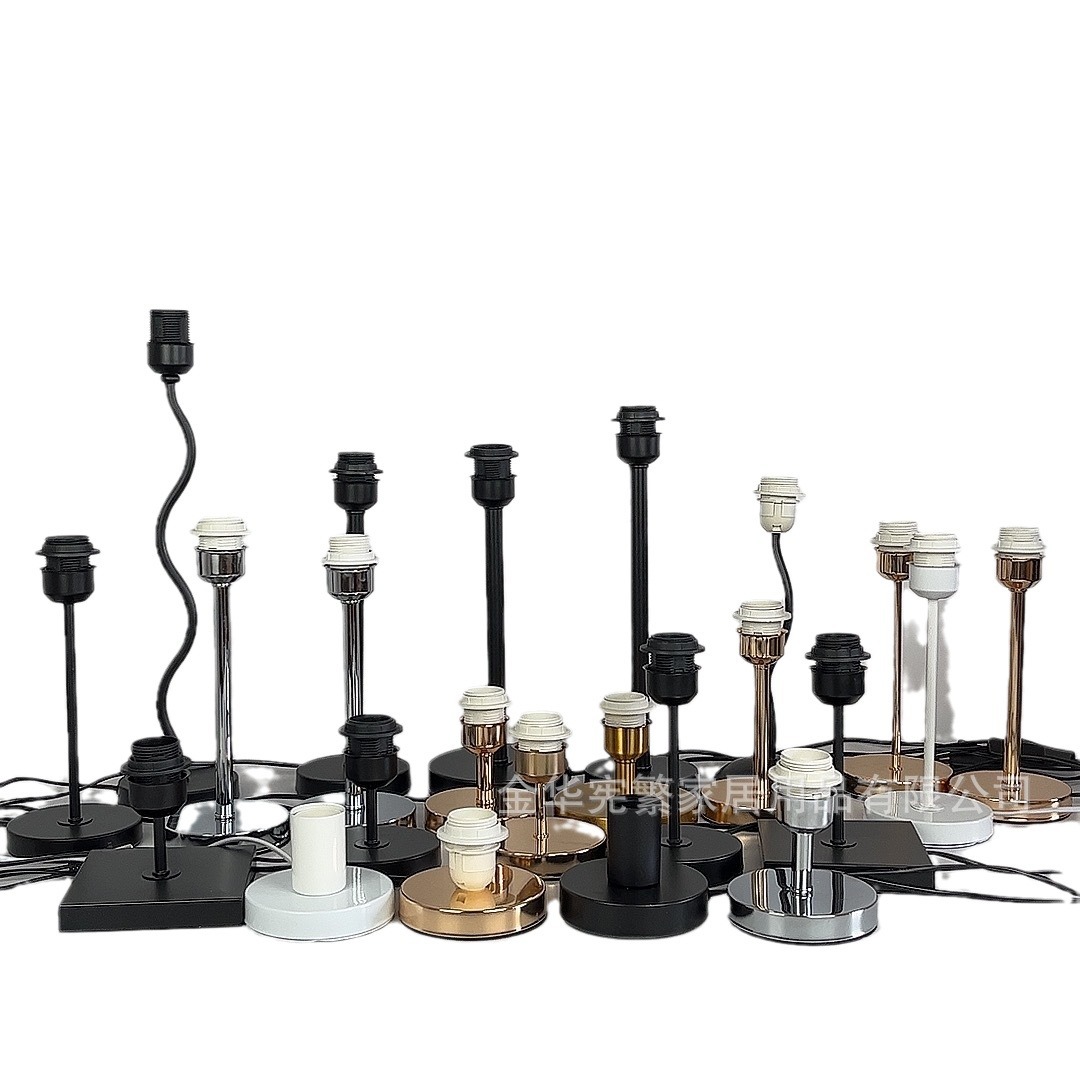 Lugar del fabricante Pintura de metal negro Lámpara de mesa recta Accesorios base Lámpara E27 Lámpara de bricolaje casera de celebridades de Internet