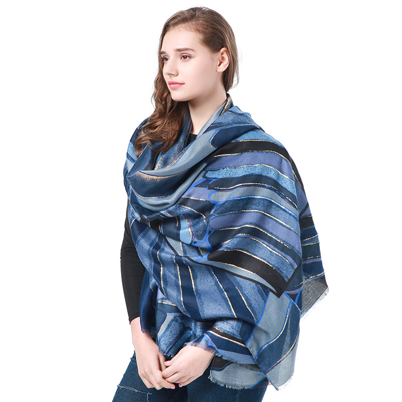 Novo cachecol estampado de outono e inverno de 2023, mais vendido, faixa de cabeça e xale versáteis da moda europeia e americana_voghion.com