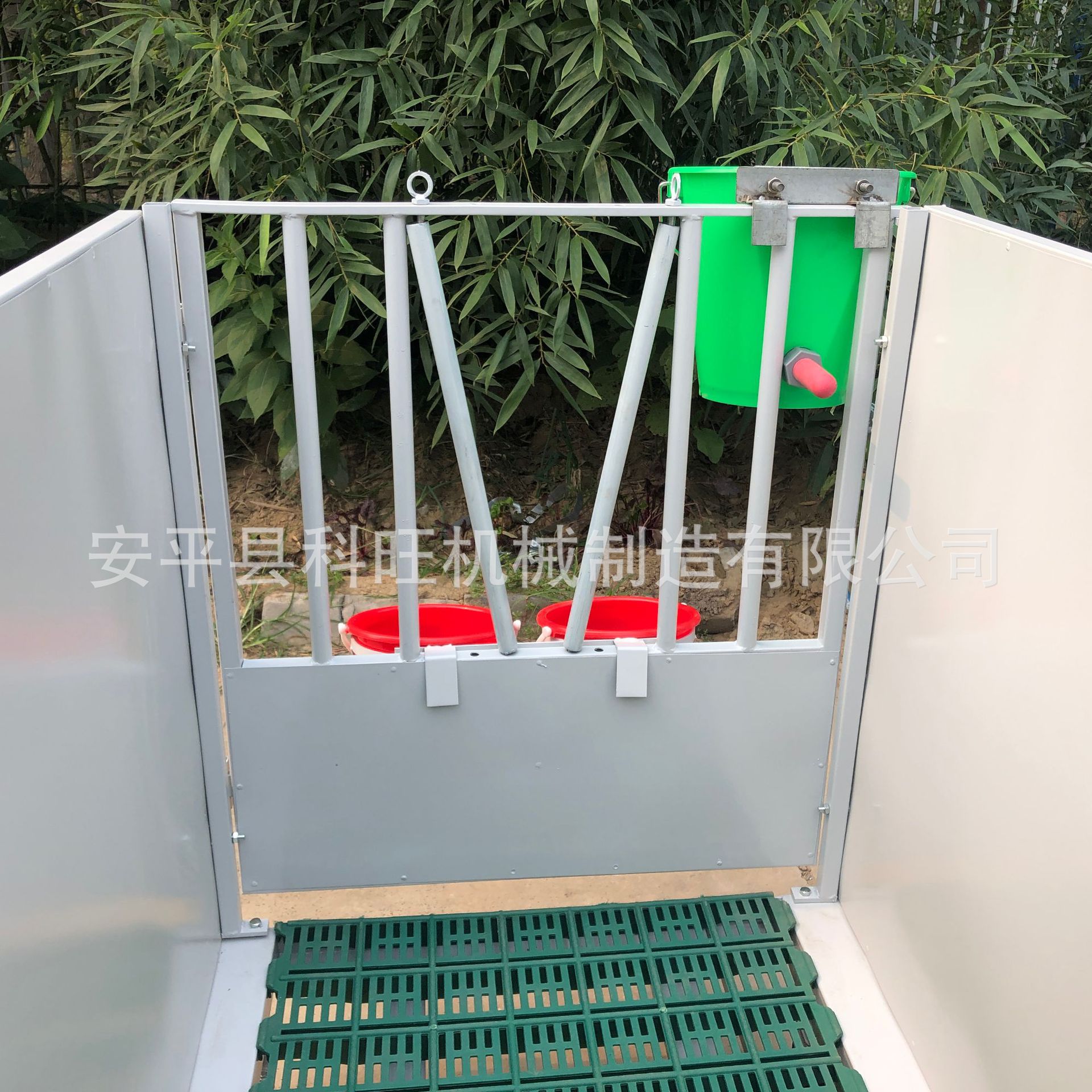 Equipo de cría de ganado personalizado, corral de terneros, corral de terneros, corral de ganado pequeño, cerca de aislamiento de alimentación de ganado joven, fácil de mover