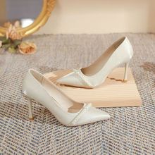 2025新款法式婚鞋新娘鞋女小众高级感气质婚纱珍珠高跟鞋伴娘鞋