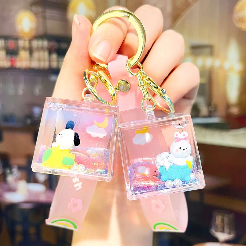 Creative cartoon oil floating bath rabbit key chain square liquid quicksand key chain car pendant ornaments