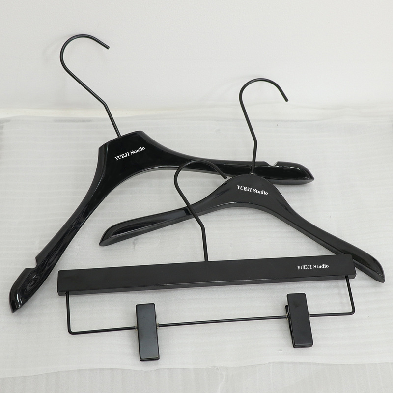 Clothing store special acrylic black women's clothes hanger children's plastic net red non-slip clothing support pants rack wholesale