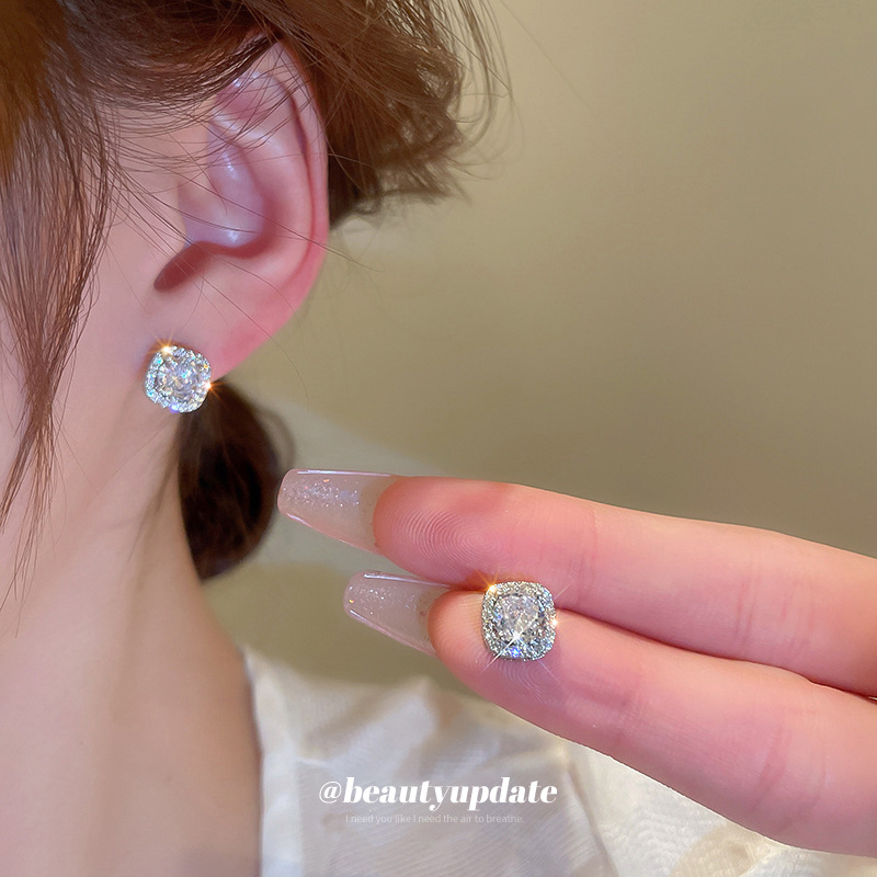 Aguja de plata Corea del Sur ZIRCON cuadrados pendientes nicho diseño ins estilo pendientes personalidad temperamento nuevos pendientes al por mayor para las mujeres