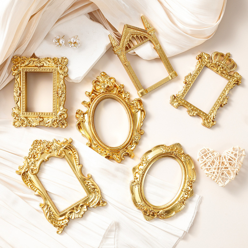 Vintage Gold Foil French-Style Ornaments, European-Style Photo Frames, Photo Props, Beautiful Props, Photo Decorations Vintage Gold Foil French-Style Ornaments, European-Style Photo Frames, Photo Props, Beautiful Props, Photo Decorations
