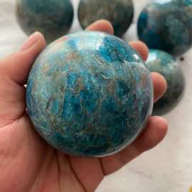 天然蓝磷灰石球原石打磨 家居办公摆件风水球
