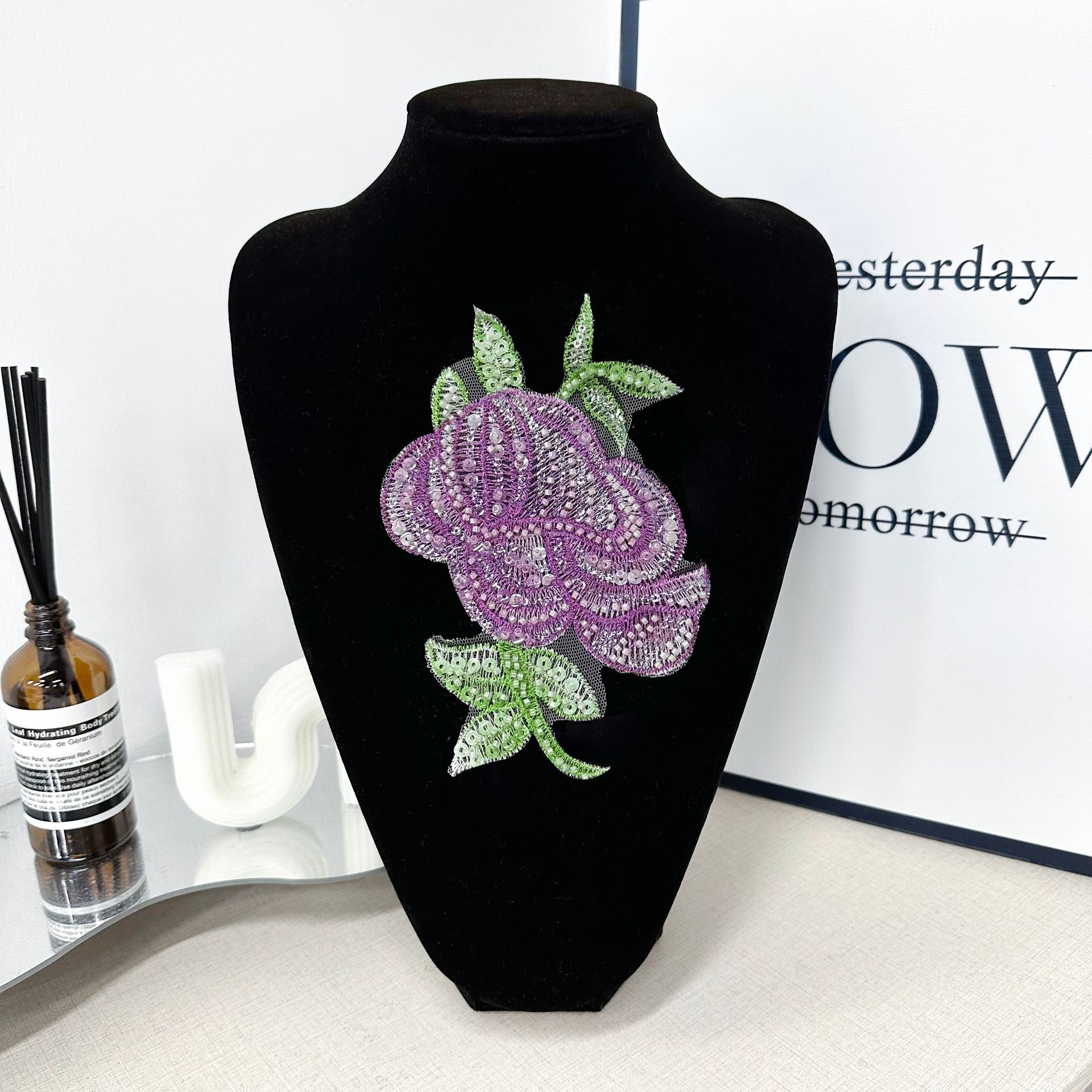 Rosas de perlas de diamante bordado parche multicolor opcional ropa accesorios DIY especial de alta calidad flor tridimensional