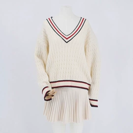 成人帽;毛衣;围巾