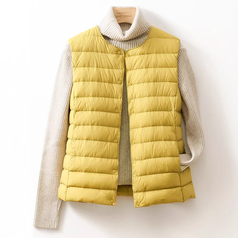 New Winter Lightweight down Jacket for Middle-Aged and Elderly Women, 90% Down, Thin Vest with Round Neck, Collarless, Lightweight, Thin Style