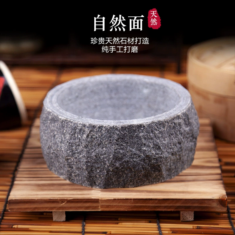 Каменная миска (dolsot), натуральная поверхность, диаметр 16–20 см, опция деревянная подставка