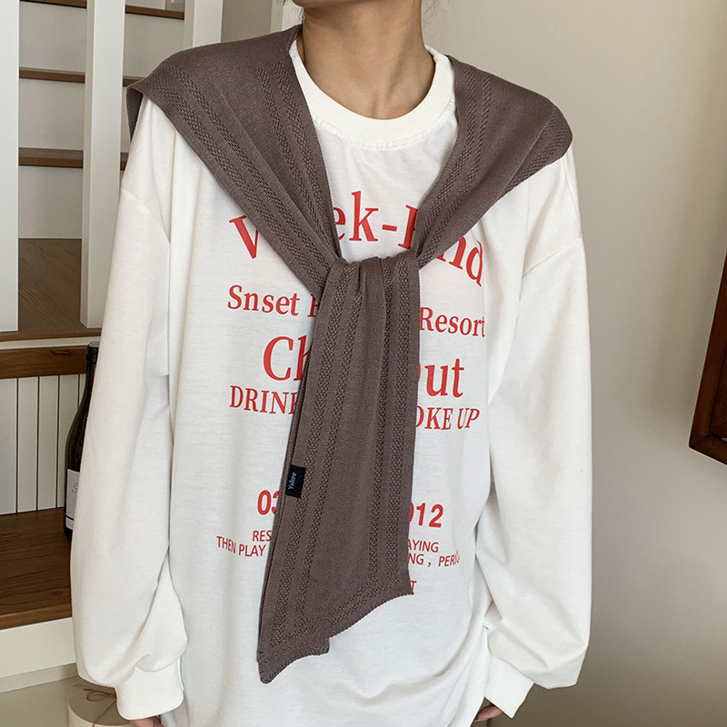 Sopa de punto de alta sensación coreana de primavera y otoño para proteger el cuello puede hacer bufandas con camisa con un pequeño hombro
