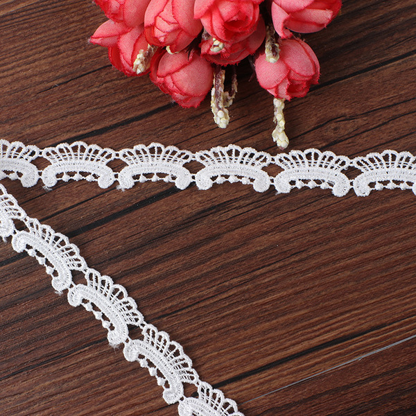 1.5cm polyester embroidered lace