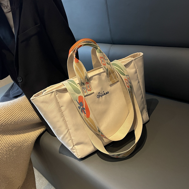Universal Japanese capacious one-shoulder bag