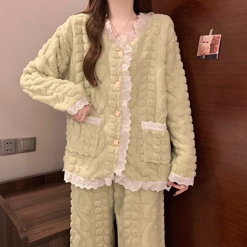 Al por mayor transfronterizo invierno nuevo pijama de peluche cardigan princesa viento engrosado dulce conjunto de ropa para el hogar de chicas