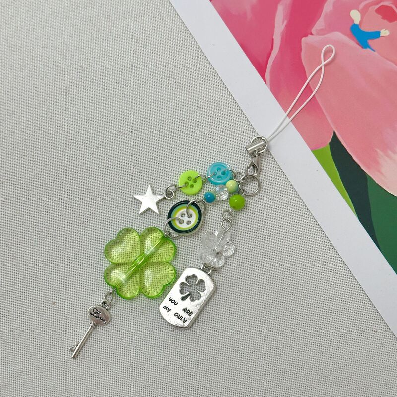 【Destined】Four-Leaf Clover Pendant Handmade High-Value Keychain Beaded Cute Niche Versatile Phone Strap 【Destined】Four-Leaf Clover Pendant Handmade High-Value Keychain Beaded Cute Niche Versatile Phone Strap
