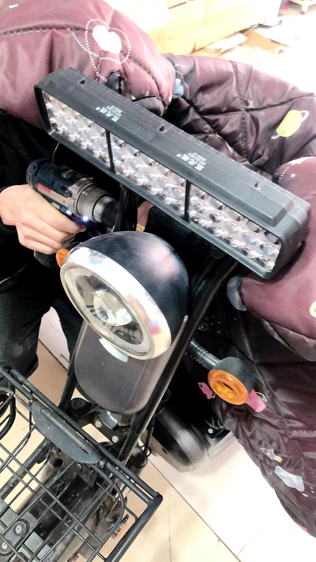 Electric Vehicle LED Strong Light Headlight 12V-80V Universal
