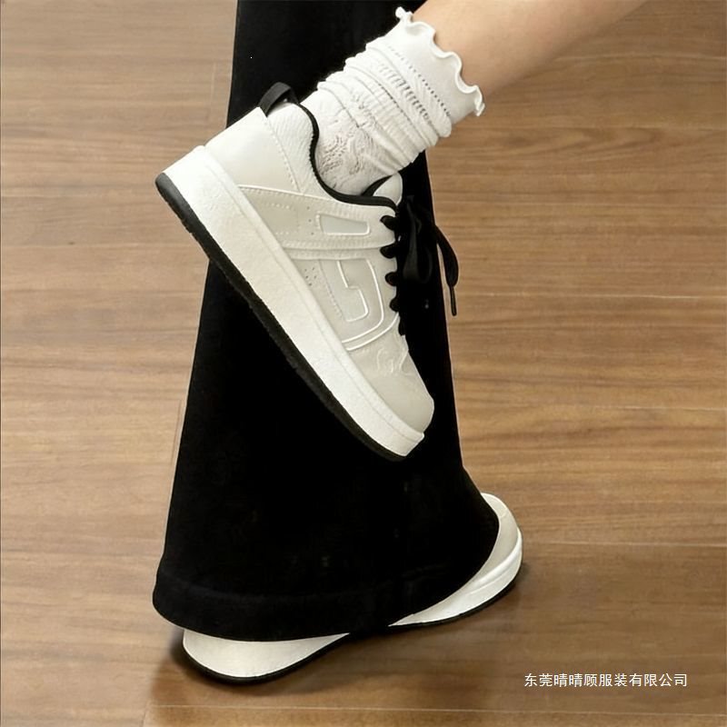 Dopamine Unisex Niche Retro Sneakers Thick-Soled Bread-Style Sports Shoes 2026 Ins Casual New Model Dopamine Unisex Niche Retro Sneakers Thick-Soled Bread-Style Sports Shoes 2026 Ins Casual New Model