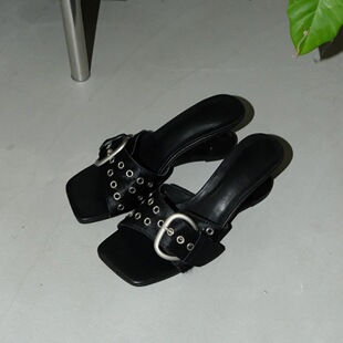 ������һ�֎�����ЬŮ�ٴ��ļ��¿��⴩�Rë���ĸ߸���ЬŮ