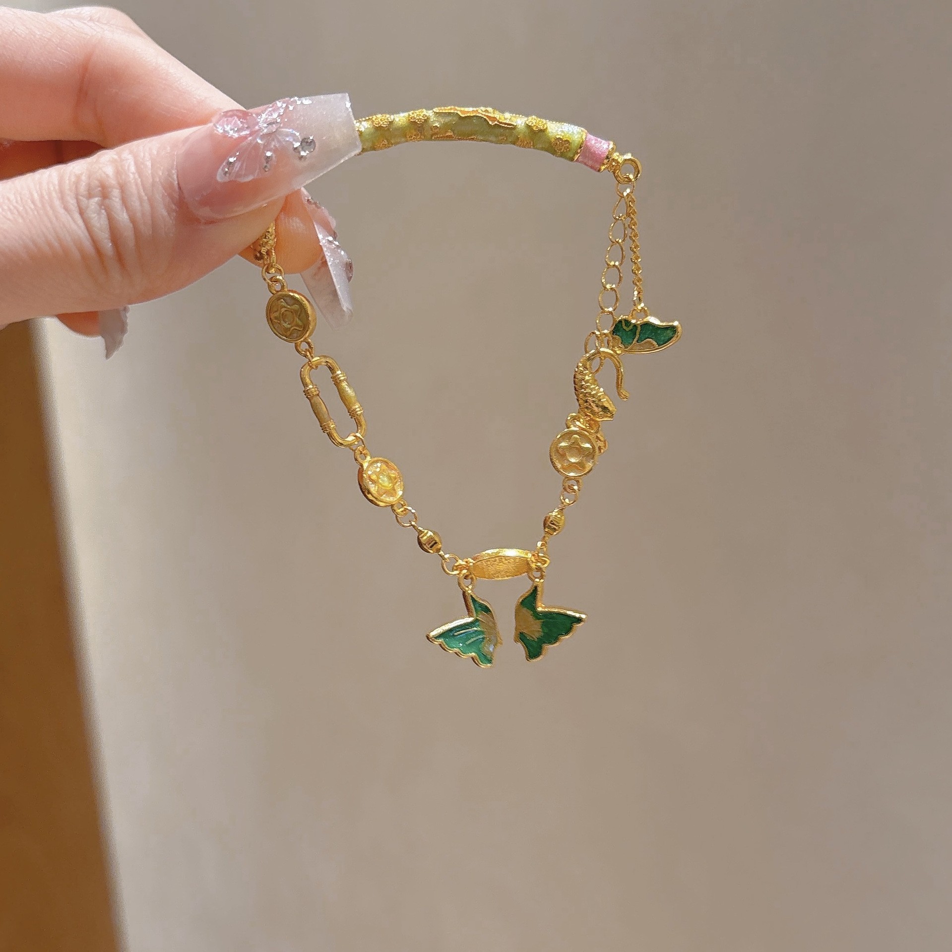 O1CN01Ve0Vz21lSErP0bS0q_!!3482