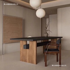 中世スタイルの無垢材のダイニングテーブル、モダンでシンプルなオフィスデスク、わびさびスタイルのB&B、家族向けの長方形のワークベンチ