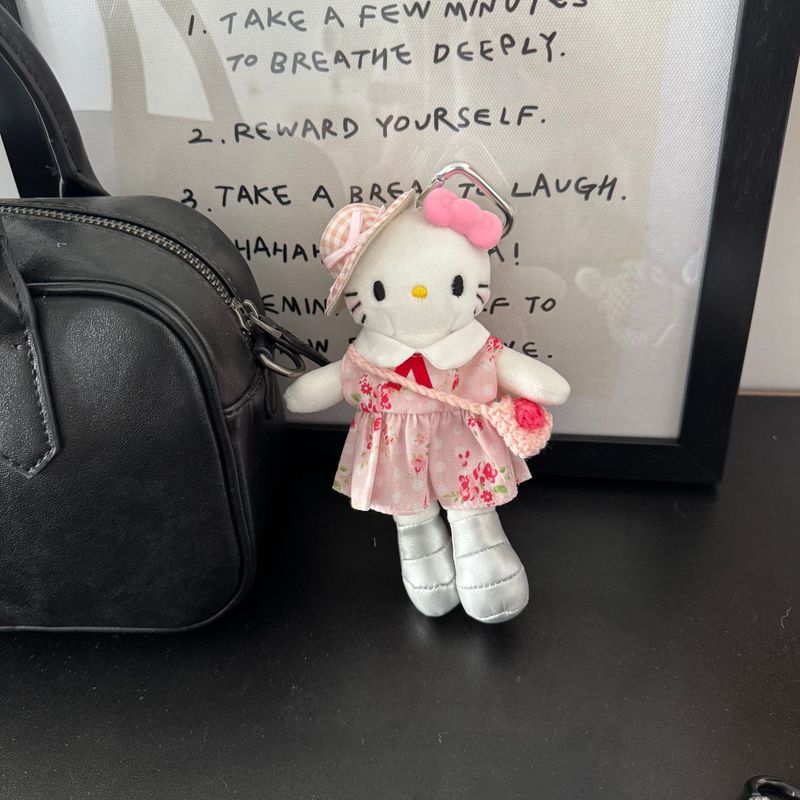 新款可爱长腿kitty毛绒挂件裙子换装娃衣ins风玩偶挂饰背包|undefined