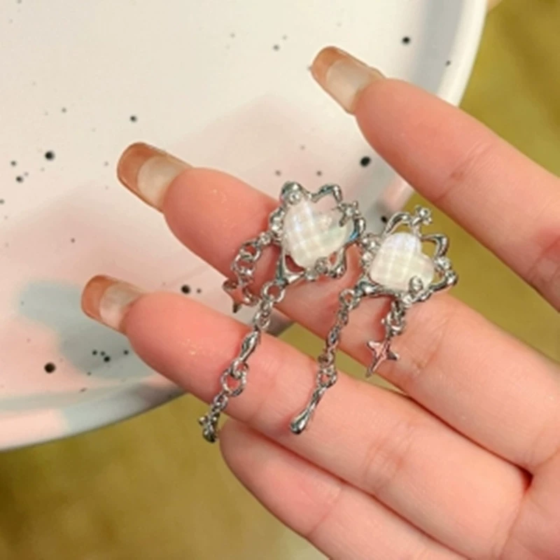 Серьги с асимметричным дизайном, стиль легкой роскоши
