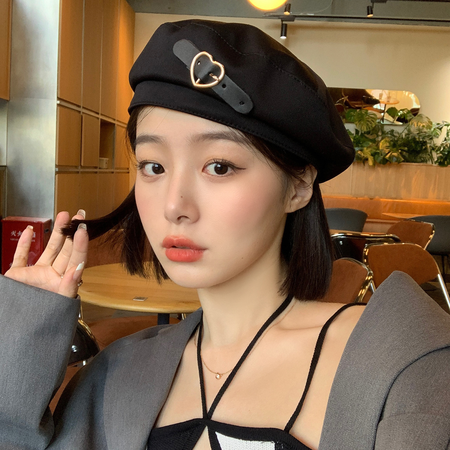 Cool girl's must-have: Heart-shaped beret for women—summer, Instagram-worthy, trendy vintage-style painter hat that makes faces look smaller, perfect for spring!