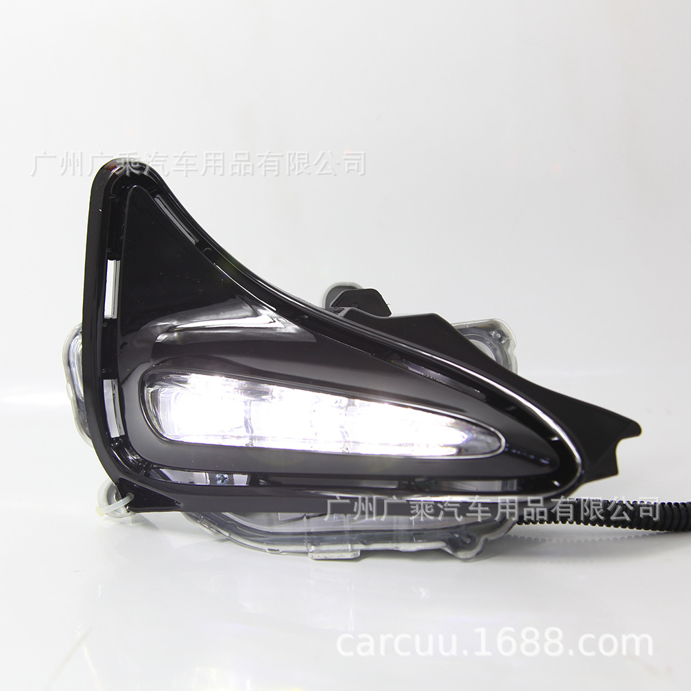 Aplicable a 17-18 Toyota versión americana Carolina LED luz diurna versión americana cuentas de la lámpara luz blanca luz antiniebla