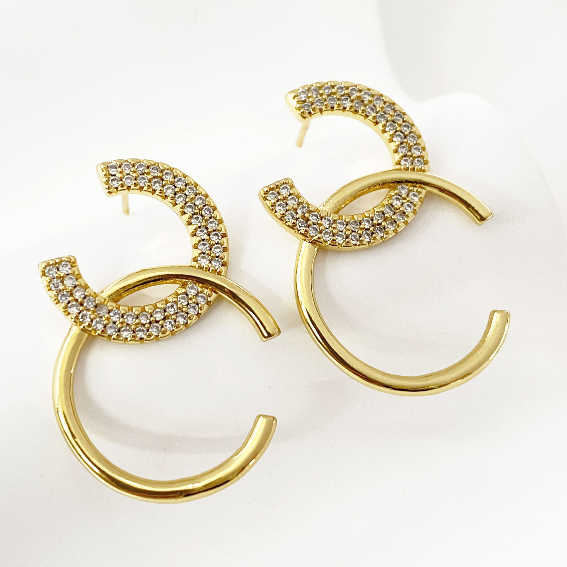 Japan and South Korea fashion personality design Versatile Font Set zircon Earrings ER274