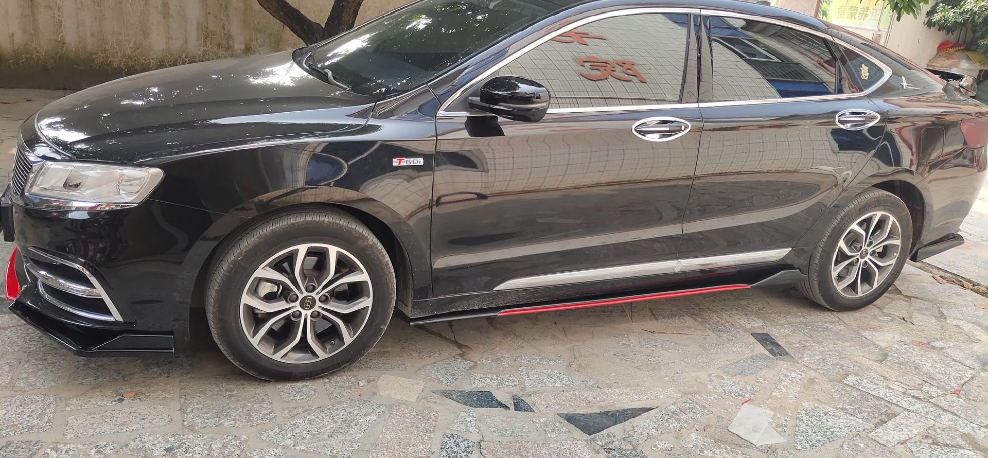Car Modification Side Skirt Trim Two-Section Blade-Style Body Anti-Collision Side Skirts Door Edge Strips Full Surround Small Surround Carbon Pattern