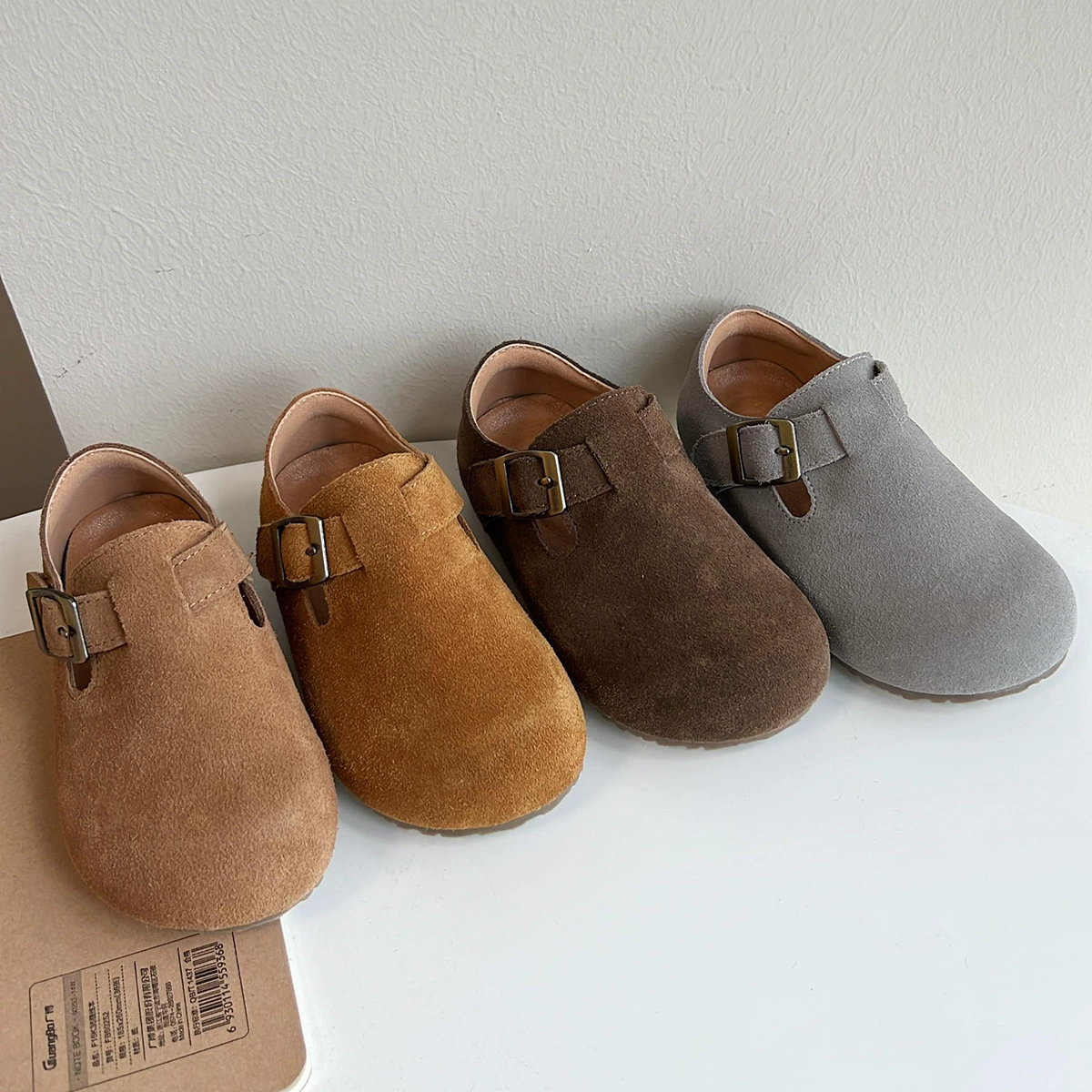 Корейские детские кожаные ботинки из бобов, маленькие кожаные ботинки, повседневные ботинки для девочек, одиночные ботинки для мальчиков, бархатные осенние и зимние ботинки в Гуанчжоу