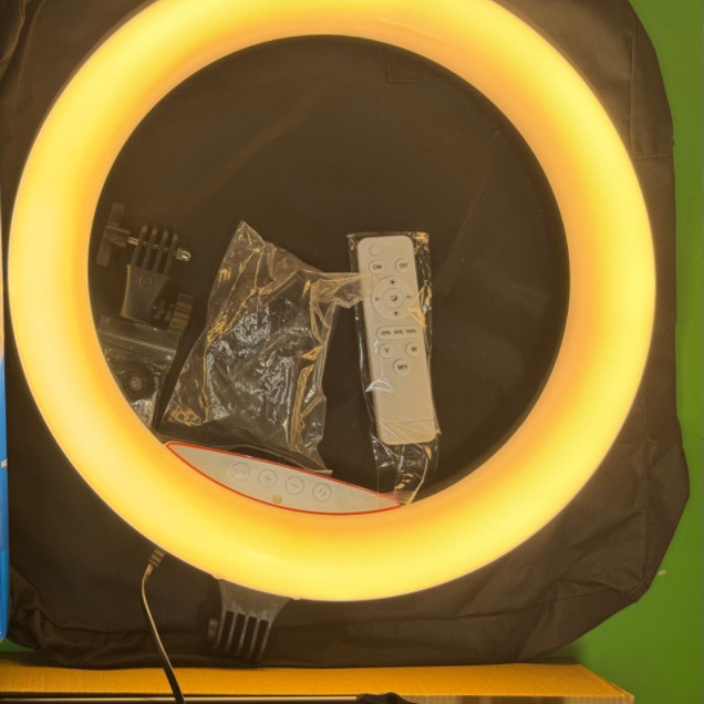 Fábrica de lámparas anulares de 18 pulgadas luz de compensación en vivo belleza fotografía lámpara de anillo tricolor con control remoto image 1