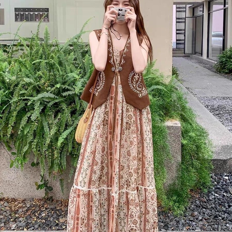 Retro Sichuan Yama Embroidered Travel Vest Cardigan Top Xinjiang Great Northwest Travel Versatile Retro Sichuan Yama Embroidered Travel Vest Cardigan Top Xinjiang Great Northwest Travel Versatile