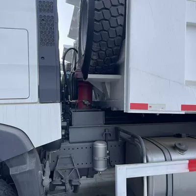 Yük maşınları 371 horsepower dump truck