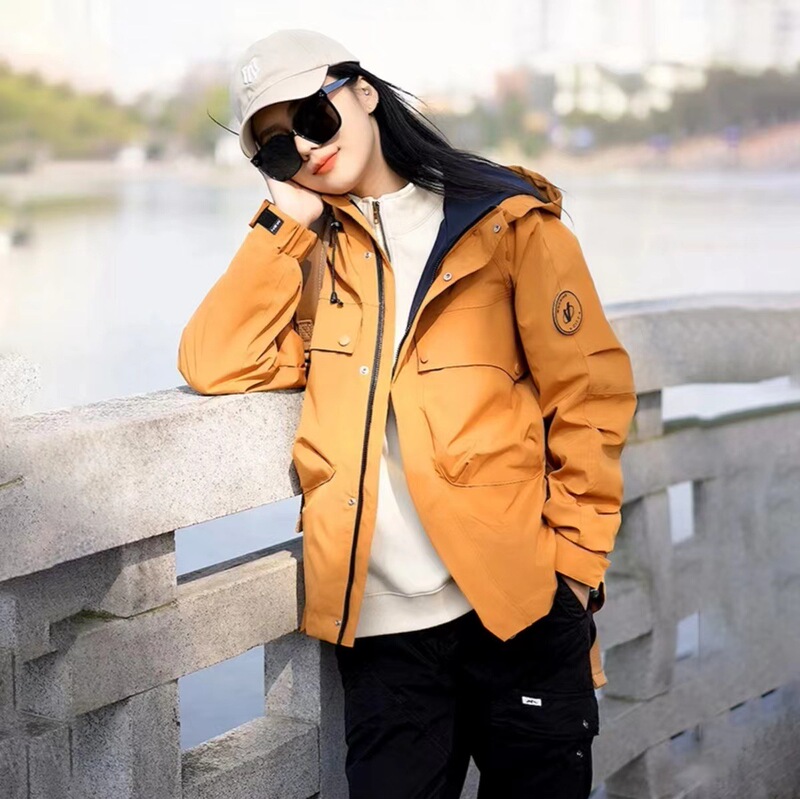 Men's and women's same style assault clothing 2025 spring and autumn new waterproof hooded assault clothing outdoor mountaineering windproof coat Men's and women's same style assault clothing 2025 spring and autumn new waterproof hooded assault clothing outdoor mountaineering windproof coat